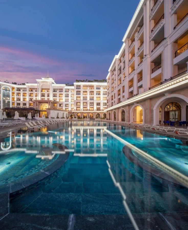 Merit Royal Diamond Hotel & Spa Kyrenia  Exterior photo